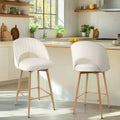 Sgabelli da bar girevoli in velluto ad altezza bancone con schienale curvo e gambe effetto legno, set da 3, seduta 44,5L x 40P cm