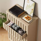 Cassettiera a 5 cassetti in stile Mid-Century con frontale scanalato e kit antiribaltamento
